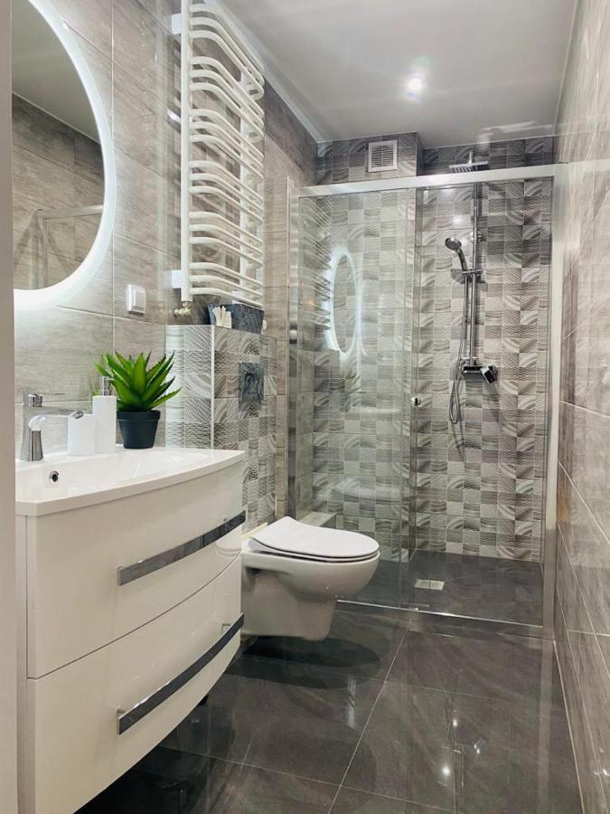 Apartament Odpoczynek Lägenhet Ustrzyki Dolne Exteriör bild