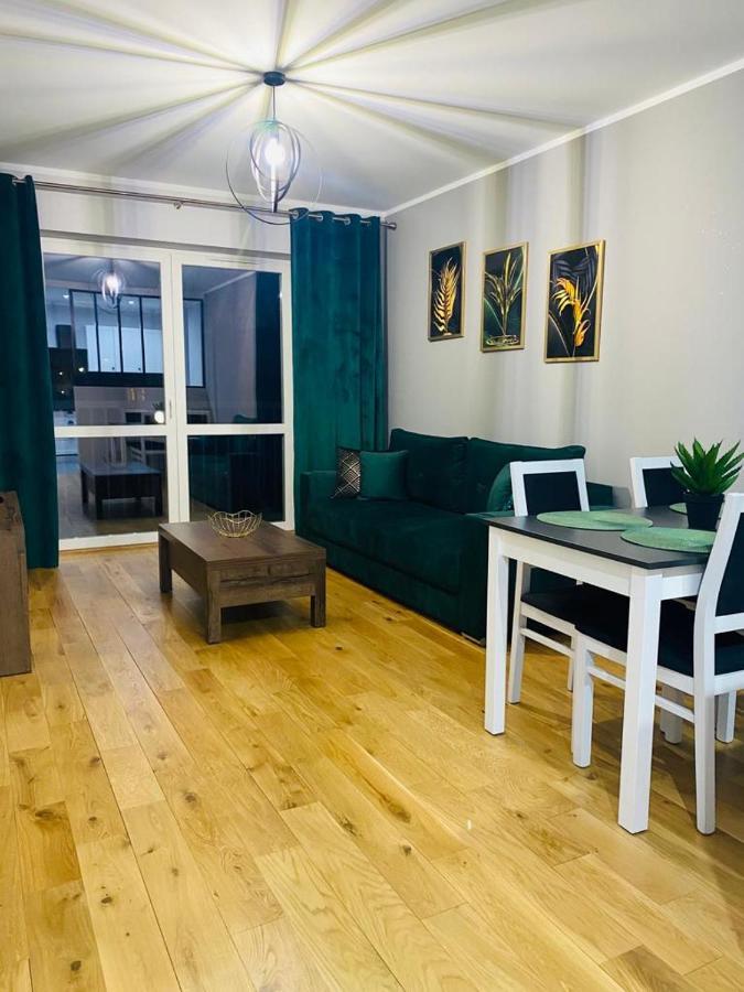 Apartament Odpoczynek Lägenhet Ustrzyki Dolne Exteriör bild